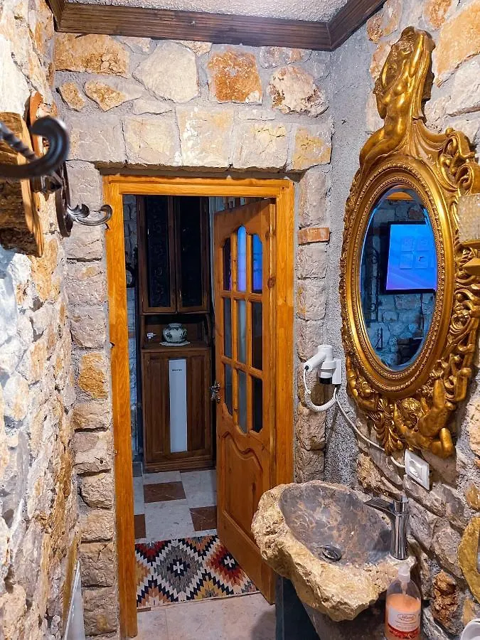 Solomon&Sons Hotel Dhermi 0*,  Albania