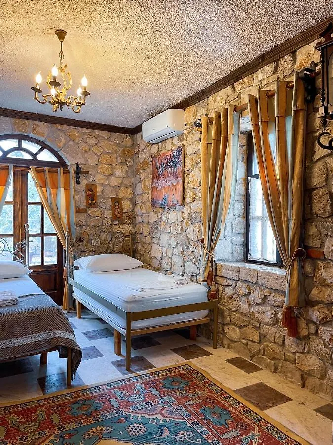 Solomon&Sons Hotel Dhermi 0*,  Albania