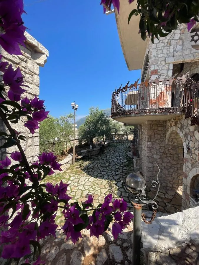 Solomon&Sons Hotel Dhermi 0*,  Albania